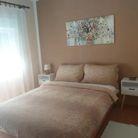 Senkini Dvori Lägenhet