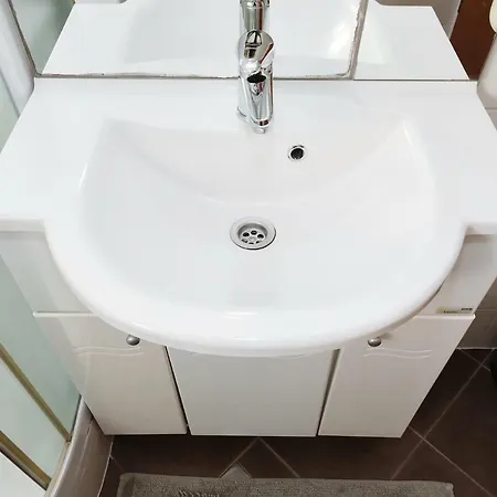 Senkini Dvori Sutomiscica