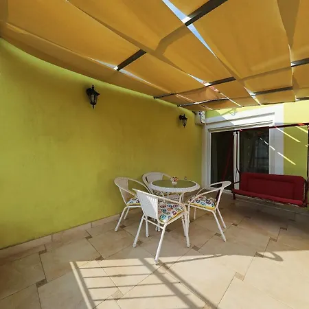 Senkini Dvori Sutomiscica