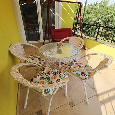 Senkini Dvori Apartment *