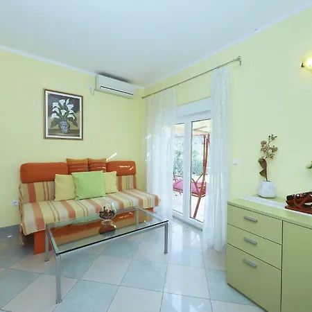 Senkini Dvori Sutomiscica