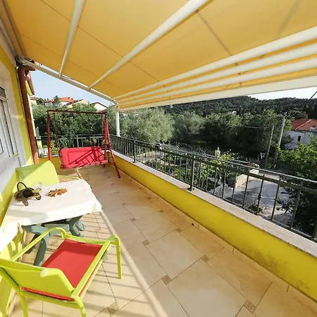 Lägenhet Senkini Dvori Sutomiscica