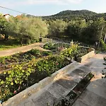Senkini Dvori * Sutomiscica