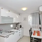 Senkini Dvori Sutomiscica