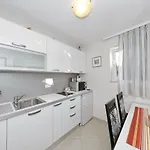 Senkini Dvori Apartment