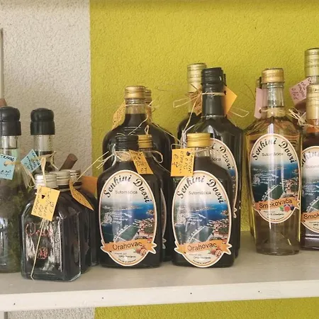 Senkini Dvori Sutomiscica