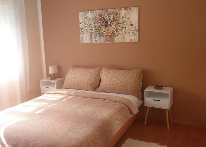 Senkini Dvori Sutomiscica