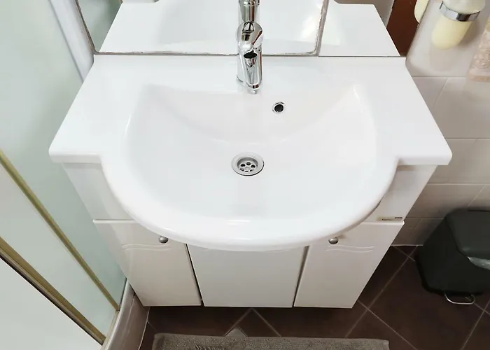 Senkini Dvori Sutomiscica