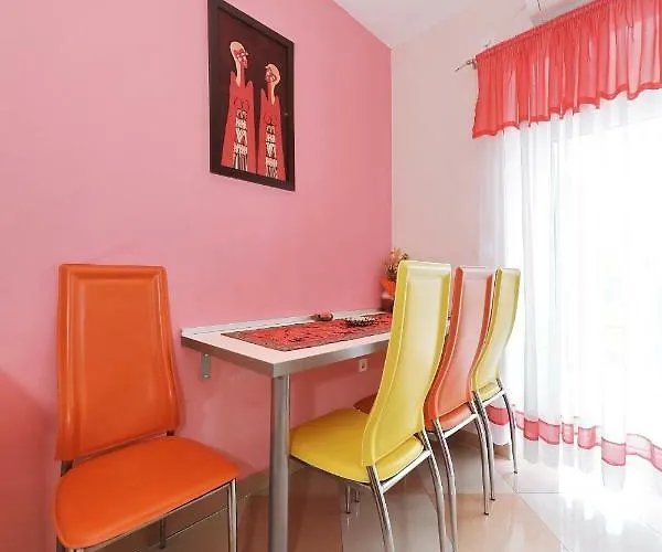 Senkini Dvori * Sutomiscica