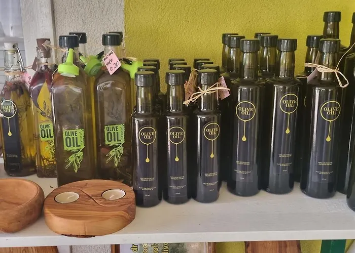 Senkini Dvori Sutomiscica