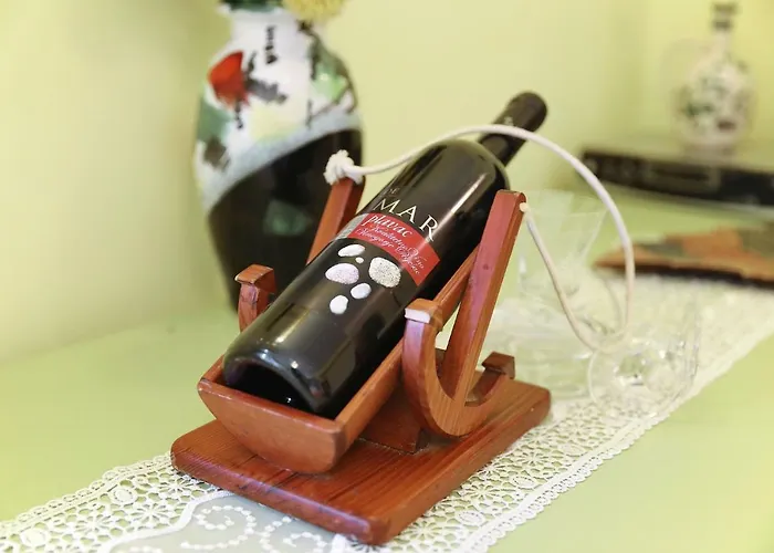 Senkini Dvori Sutomiscica