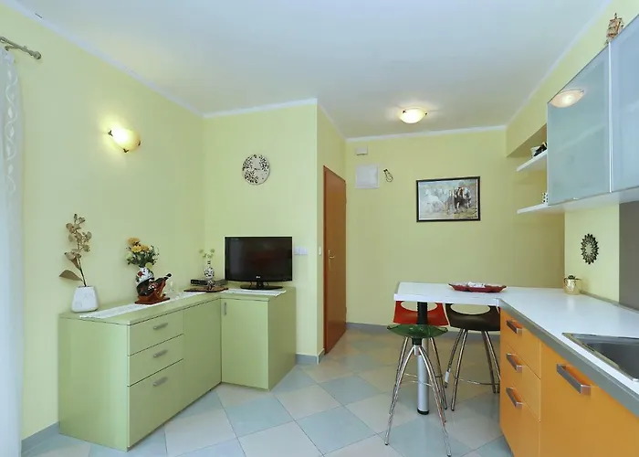 Appartement Senkini Dvori Sutomiscica