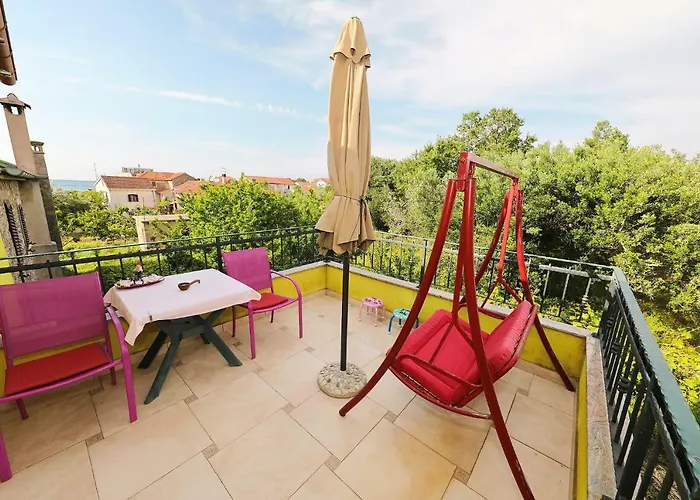 Senkini Dvori * Sutomiscica