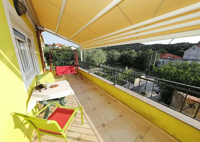 Appartement Senkini Dvori Sutomiscica